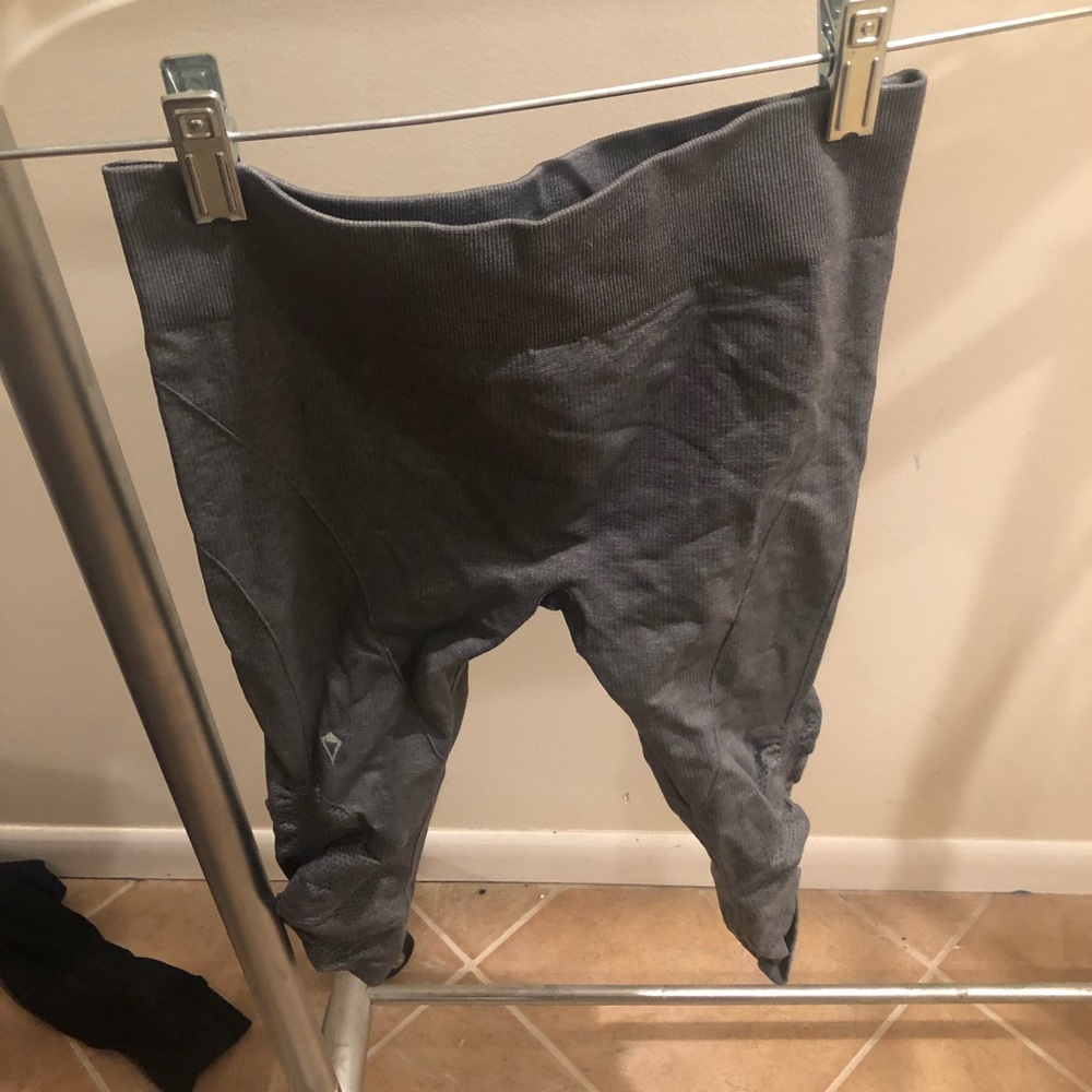 Ivivva rouched cropped legging